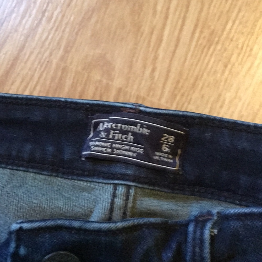 Jeans - Picture 2 of 3